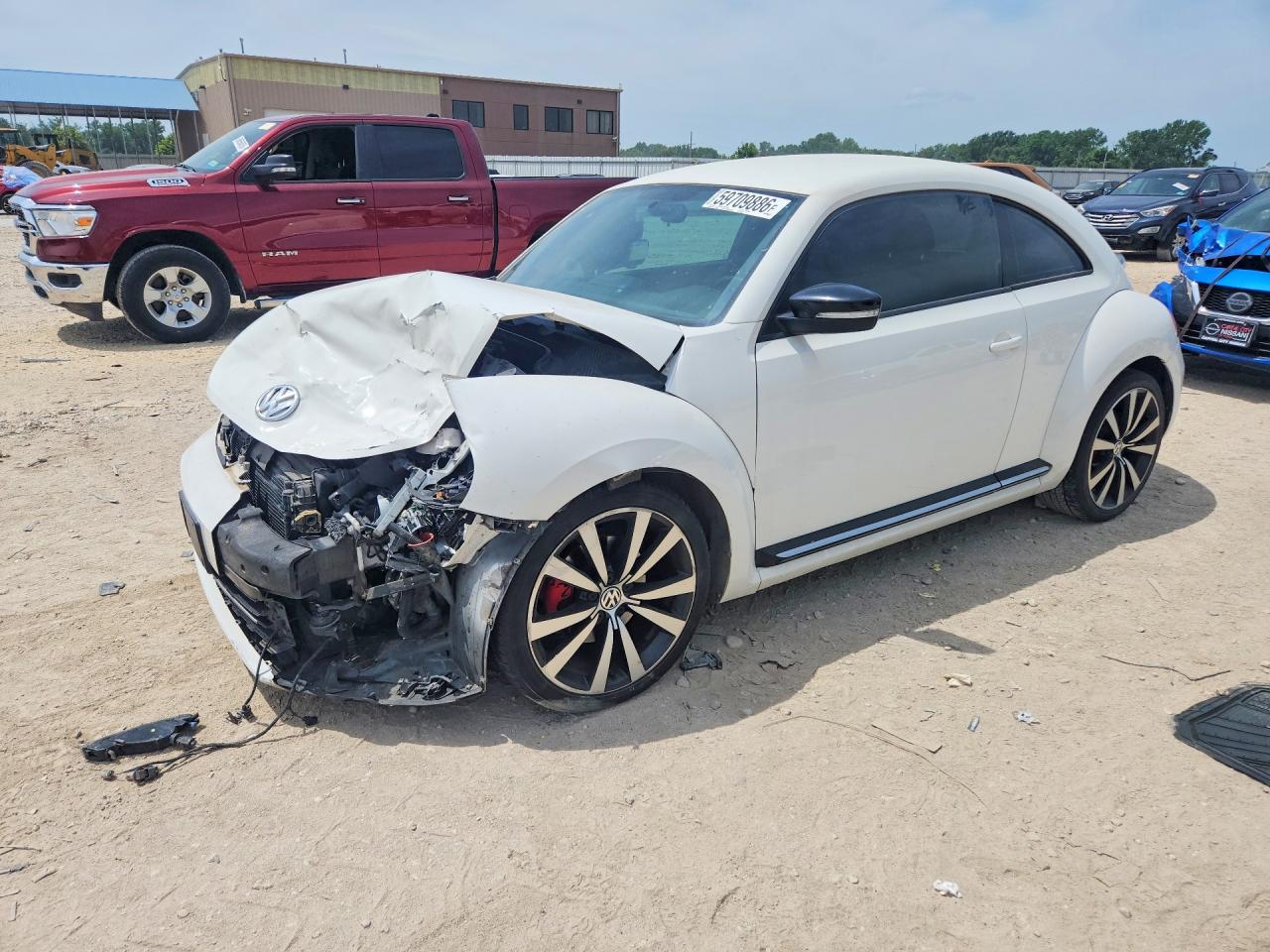 3VWVA7AT9CM643885 · 2012 VOLKSWAGEN BEETLE