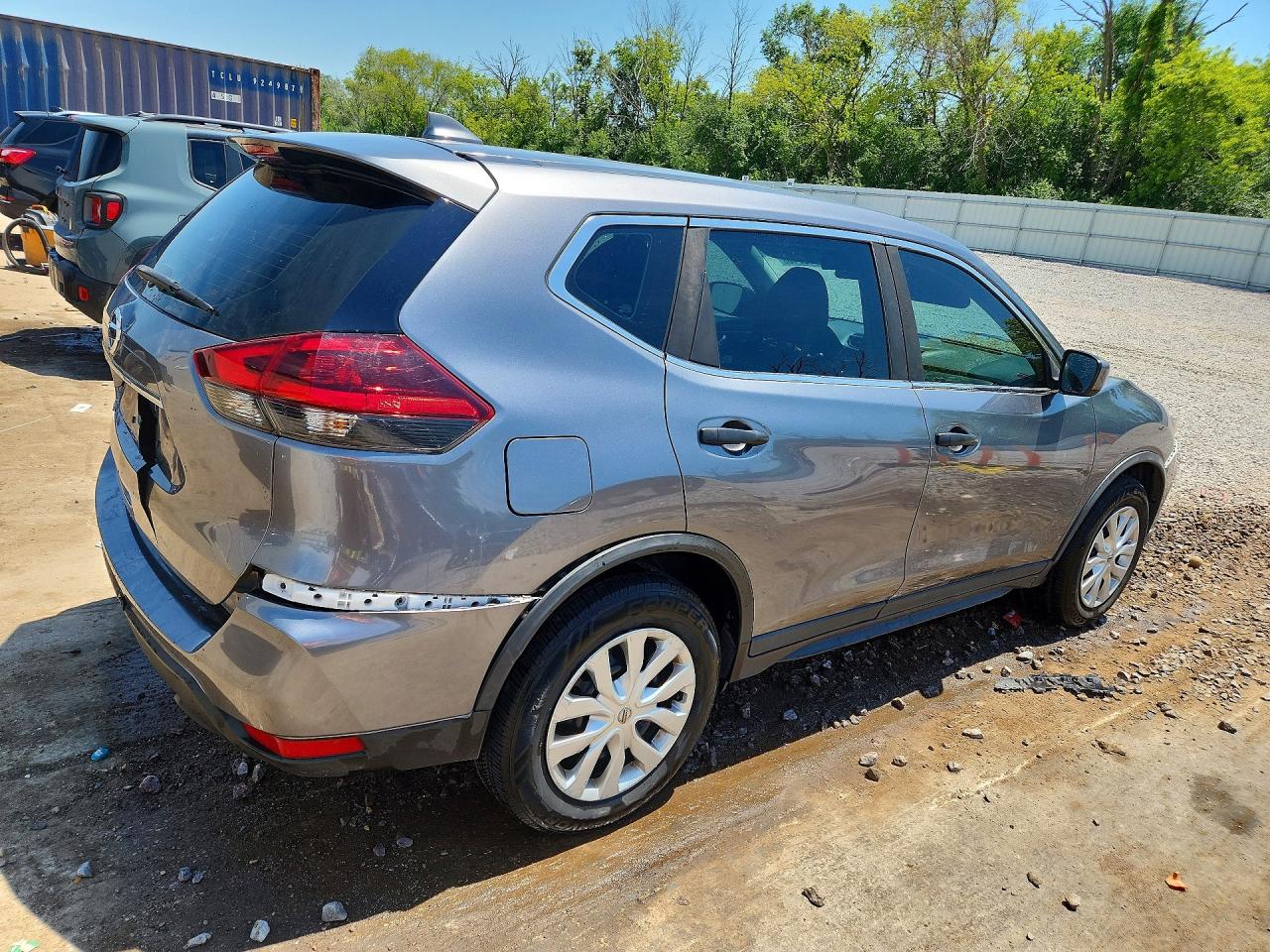 KNMAT2MV5JP546749 · 2018 NISSAN ROGUE · 3/13