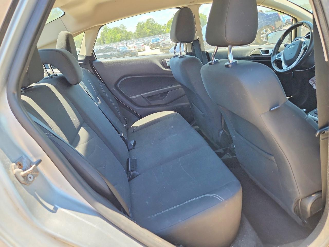 3FADP4BJ7GM184571 · 2016 FORD FIESTA · 10/13