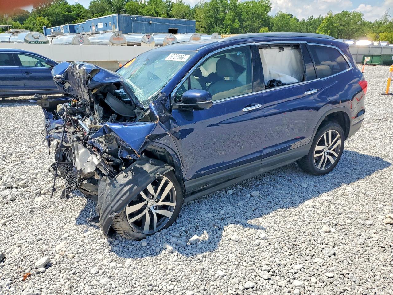 5FNYF6H98GB009693 · 2016 HONDA PILOT
