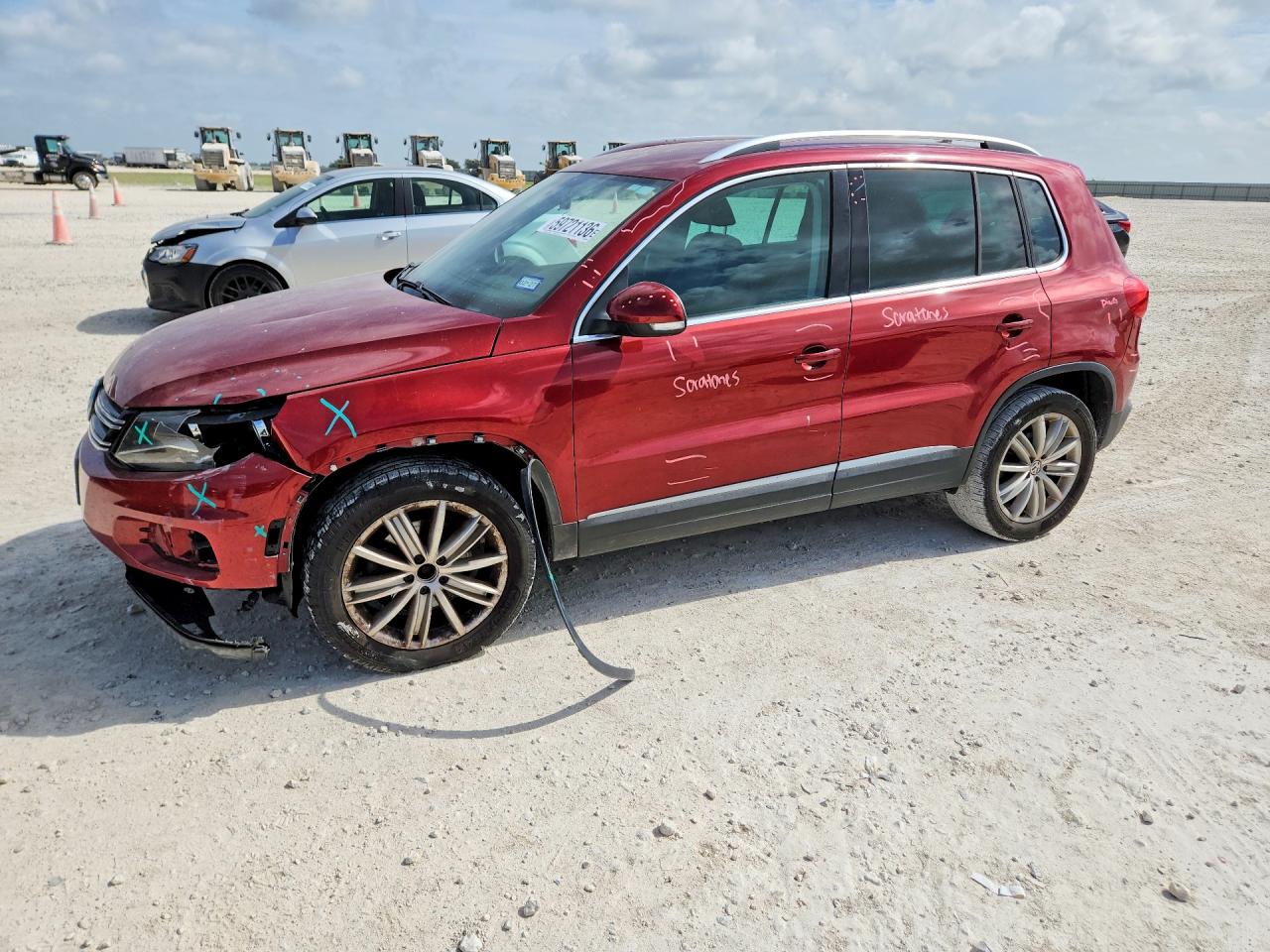 WVGAV7AX1DW026082 · 2013 VOLKSWAGEN TIGUAN
