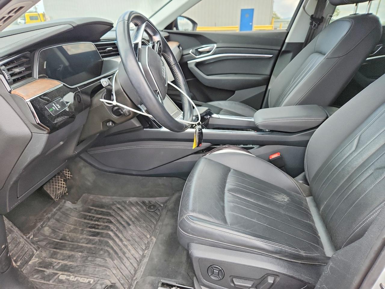 WA1LAAGE1KB024567 · 2019 AUDI E-TRON · 7/12