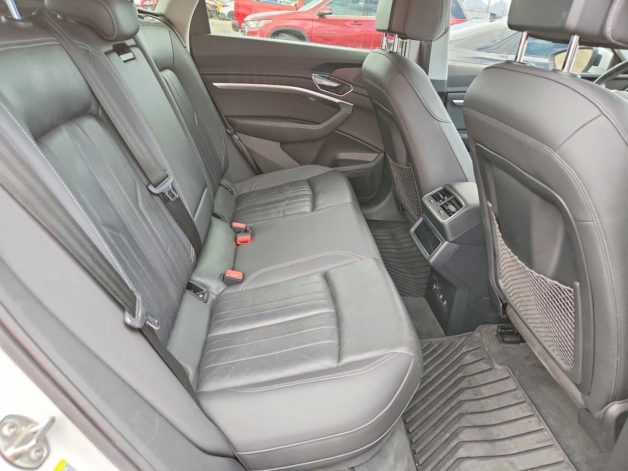 WA1LAAGE1KB024567 · 2019 AUDI E-TRON · 10/12