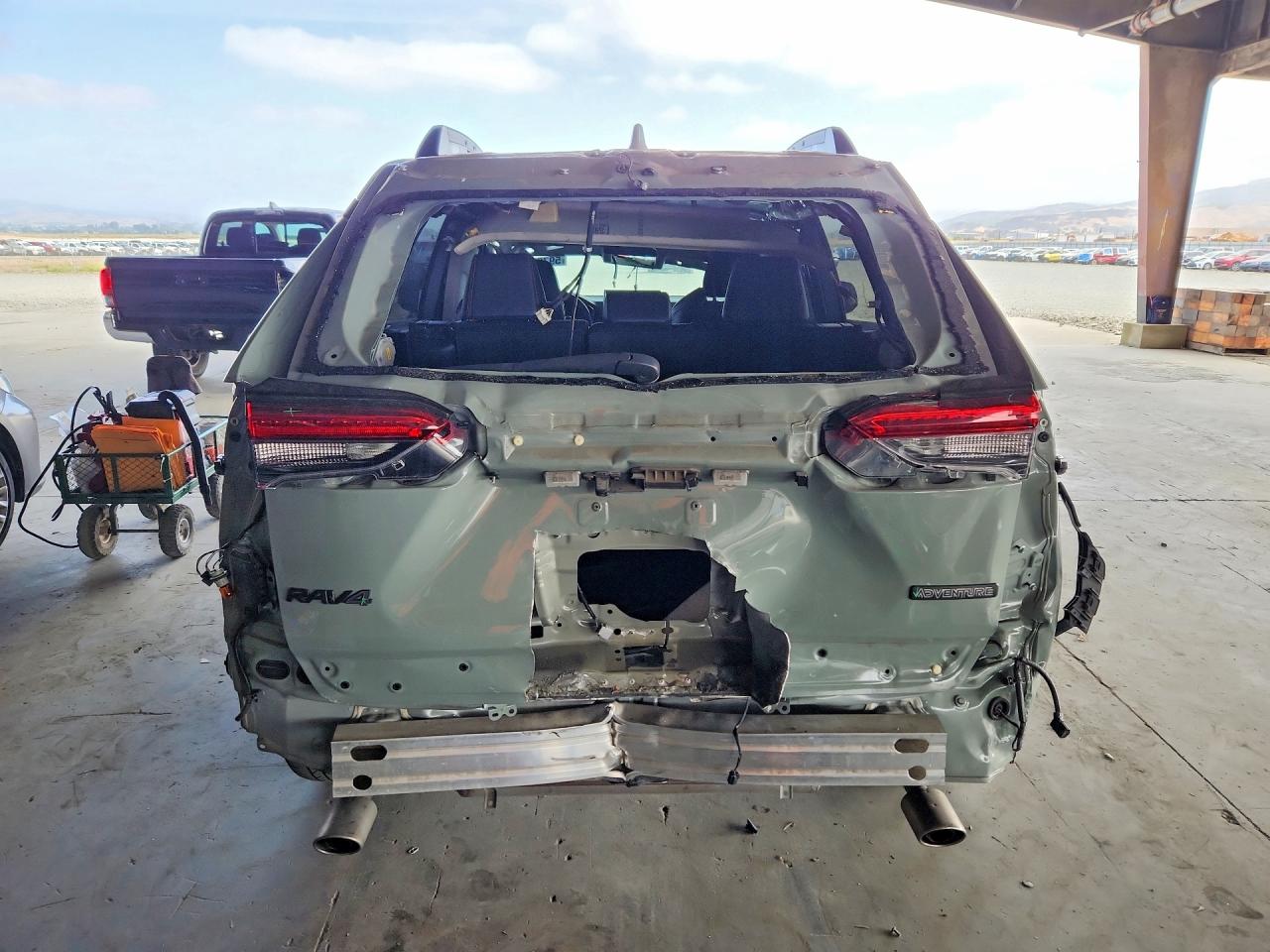 2T3J1RFV1PW350560 · 2023 TOYOTA RAV4 · 6/14