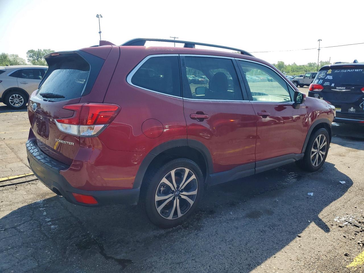 JF2SKAUC1KH423656 · 2019 SUBARU FORESTER · 3/13