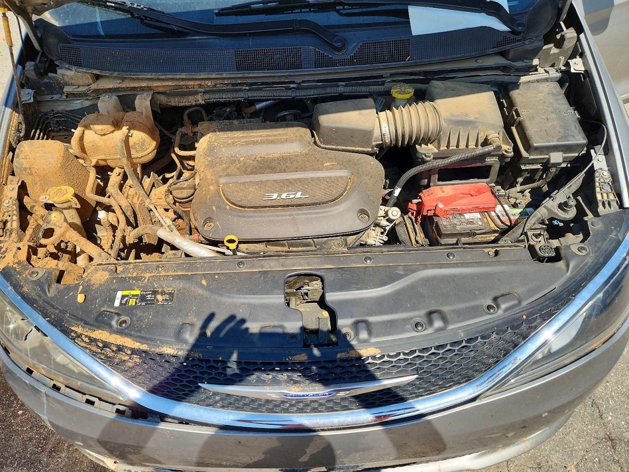 2C4RC1BG7JR290484 · 2018 CHRYSLER PACIFICA · 12/13