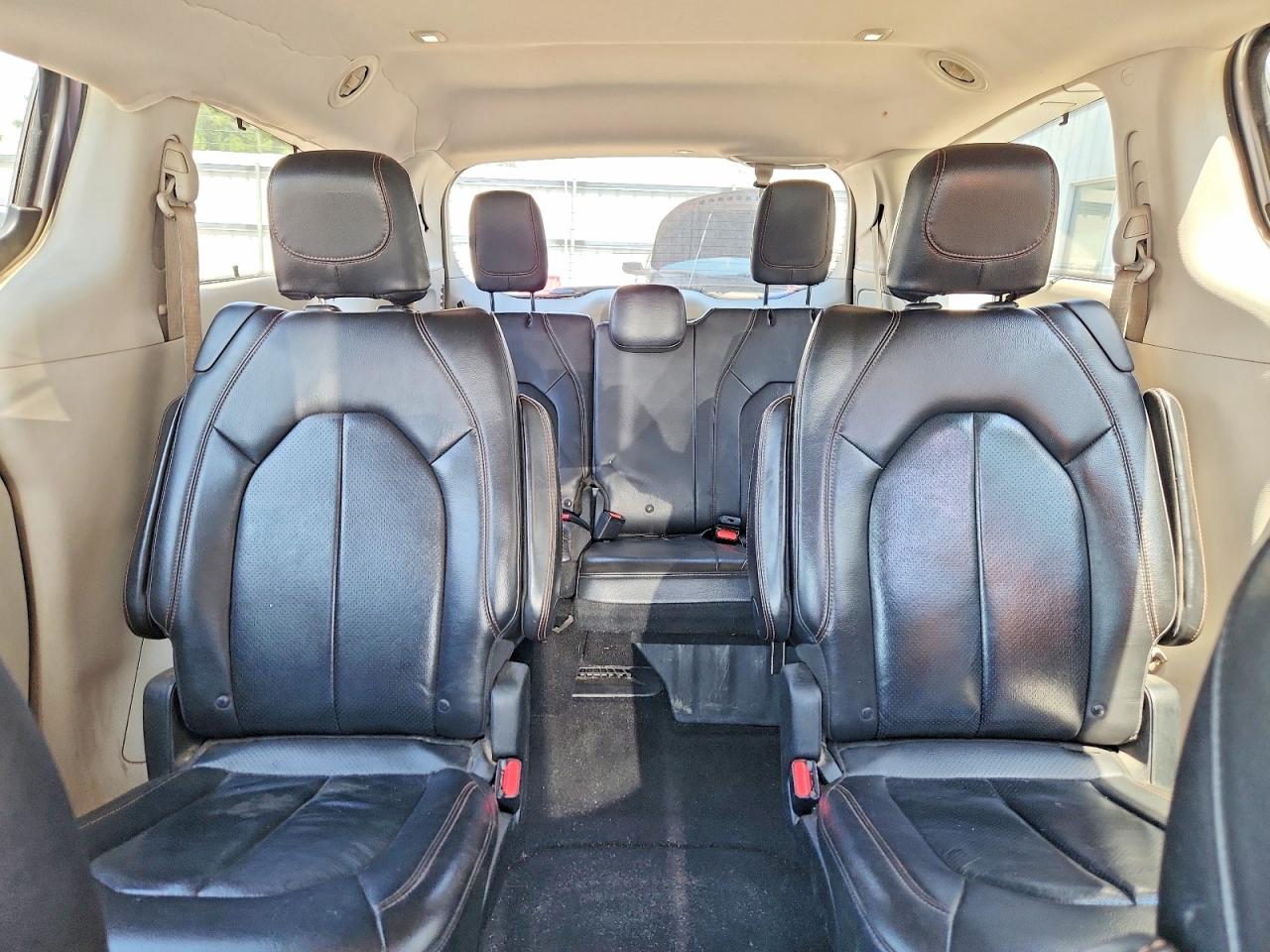 2C4RC1BG7JR290484 · 2018 CHRYSLER PACIFICA · 10/13