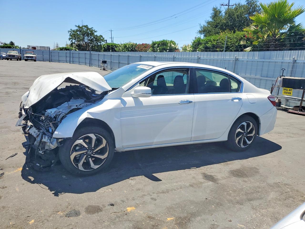 1HGCR2F7XGA156376 · 2016 HONDA ACCORD