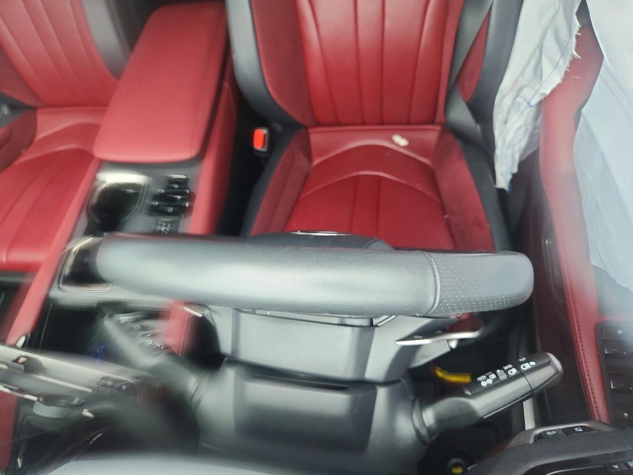 2T2BCMEA3PC006444 · 2023 LEXUS RX · 8/12