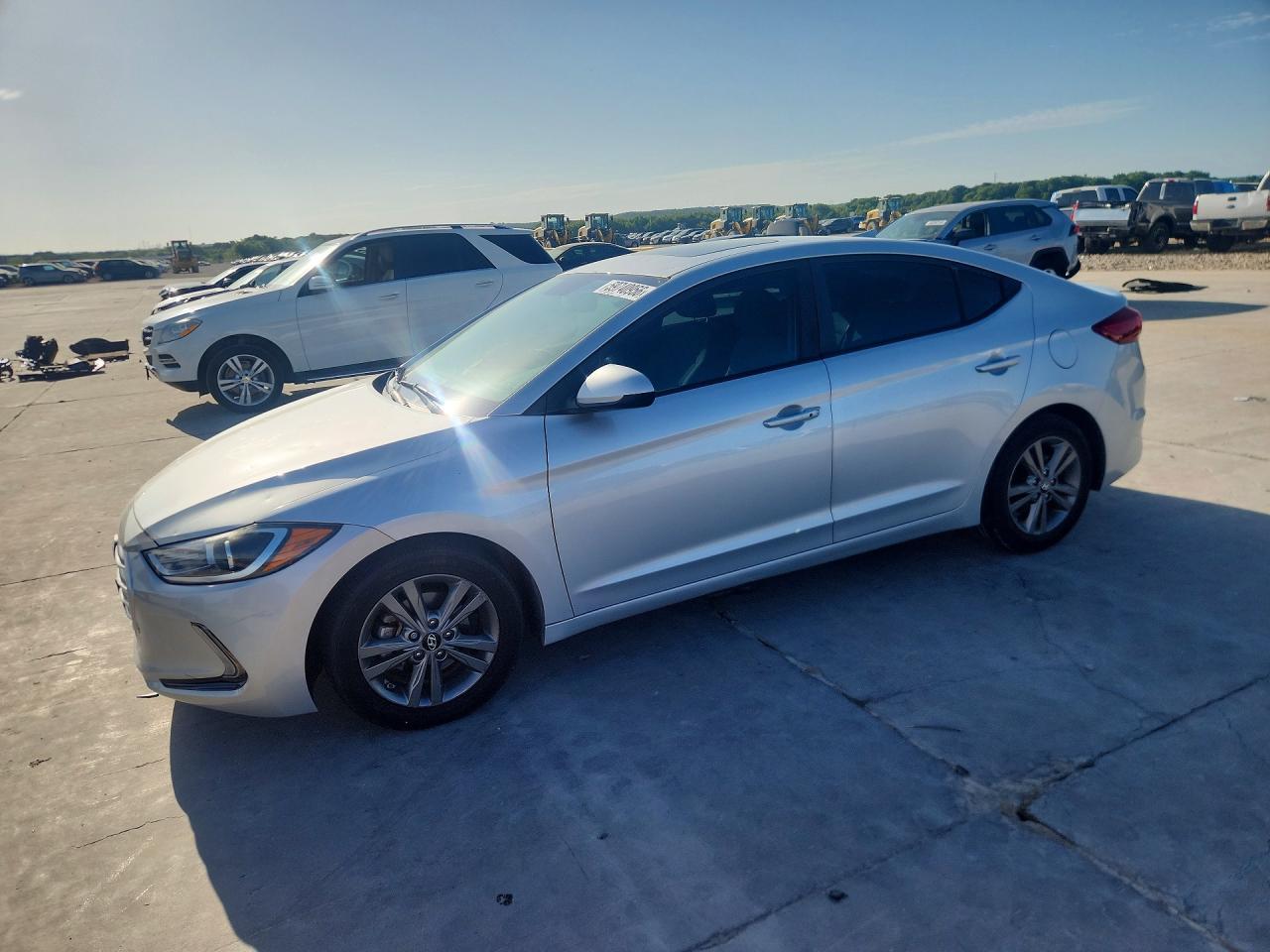 5NPD84LFXJH399053 · 2018 HYUNDAI ELANTRA