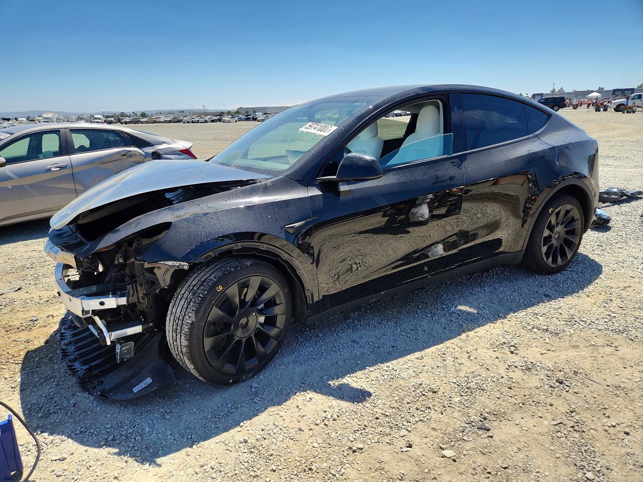 7SAYGAEEXSF271552 · 2025 TESLA MODEL Y