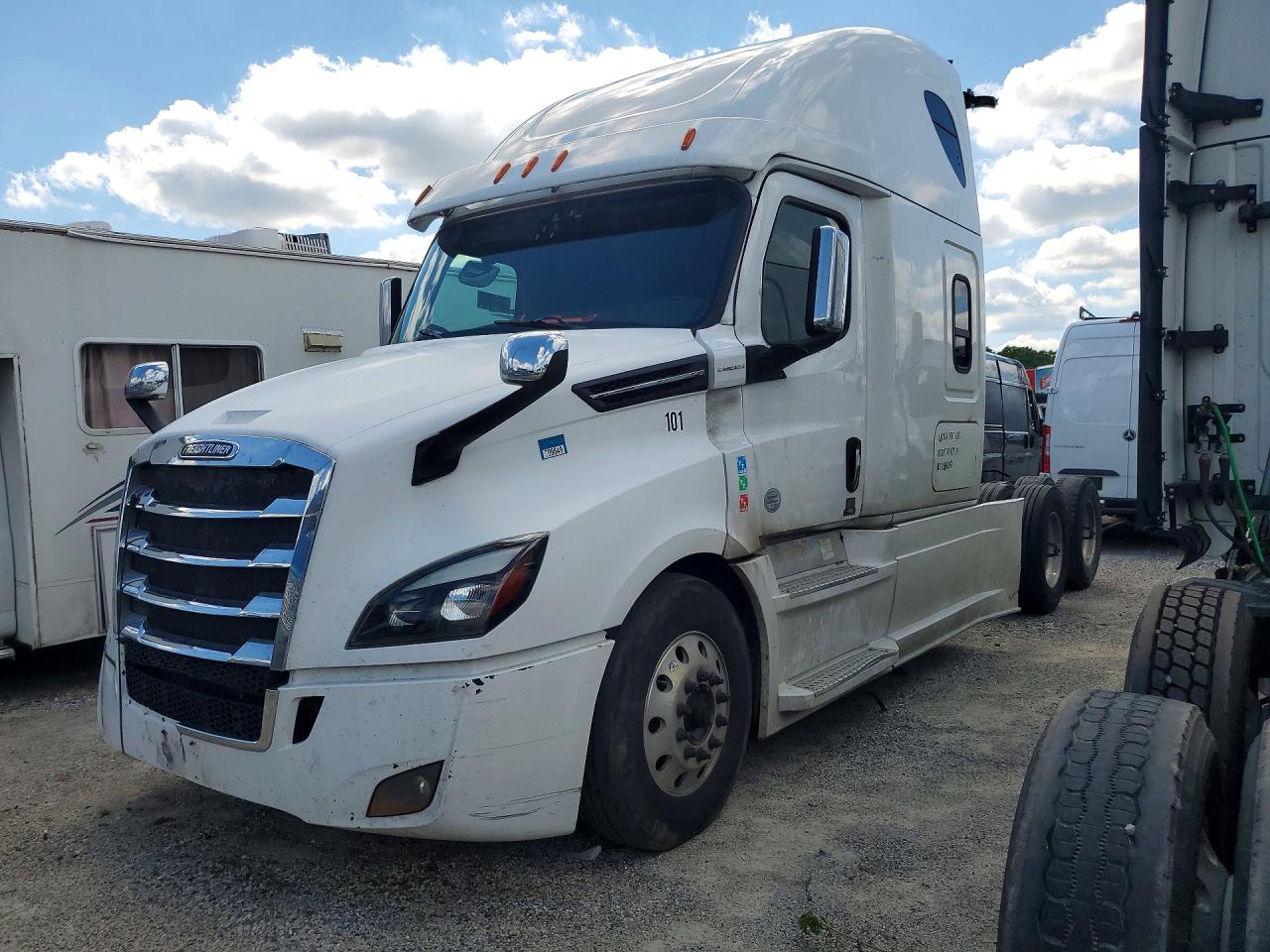 1FUJHHDR8KLKN0228 · 2019 FREIGHTLINER CASCADIA 126