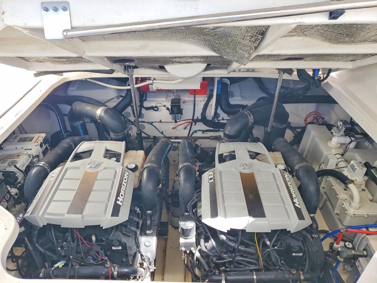 SERT2996K910 · 2010 SEA RAY BOAT · 7/10