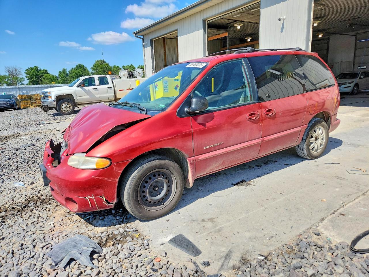 2B4GP45G7YR718876 · 2000 DODGE CARAVAN