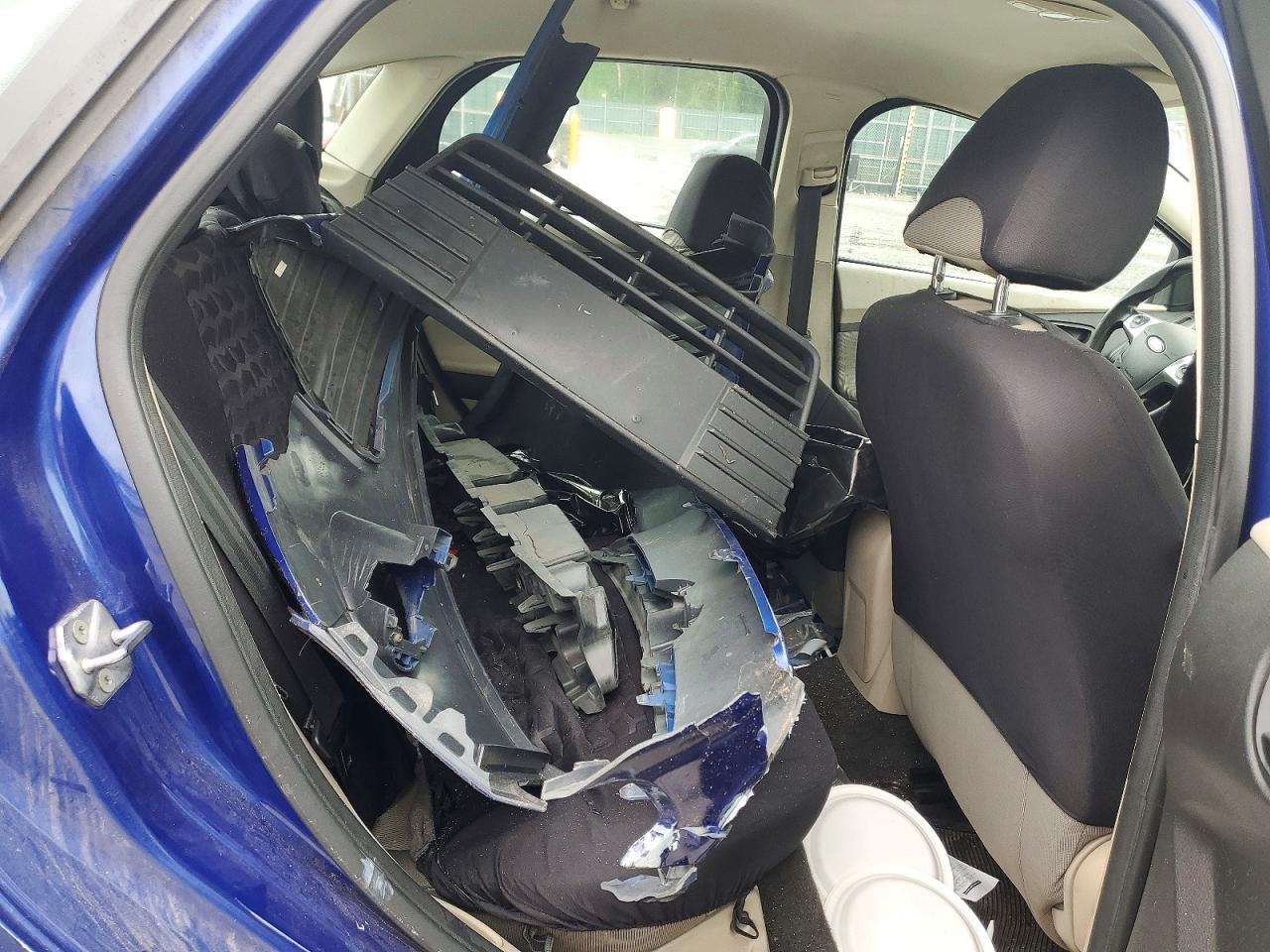 1FAHP3F27CL426303 · 2012 FORD FOCUS · 10/12