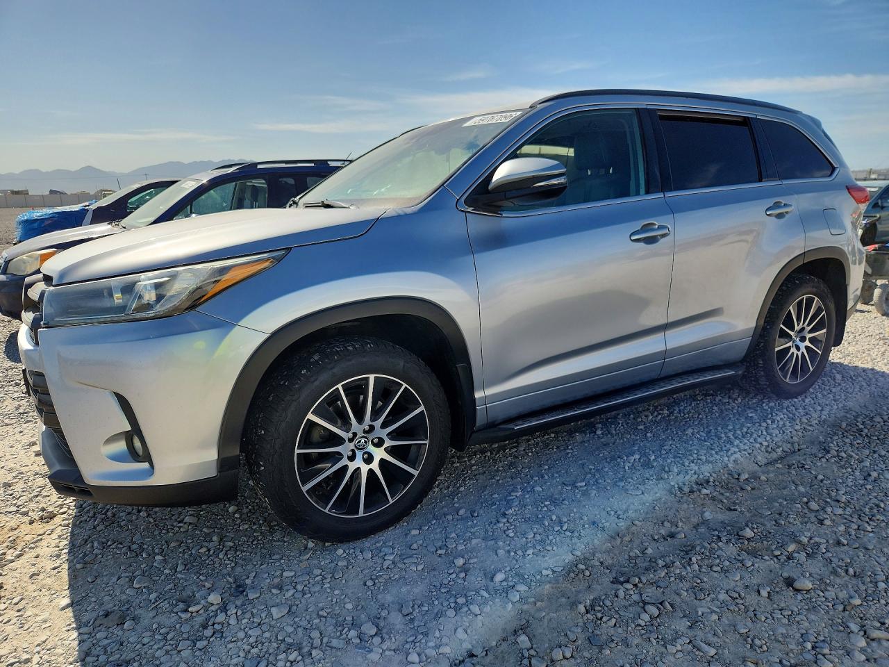 5TDJZRFH1JS536305 · 2018 TOYOTA HIGHLANDER