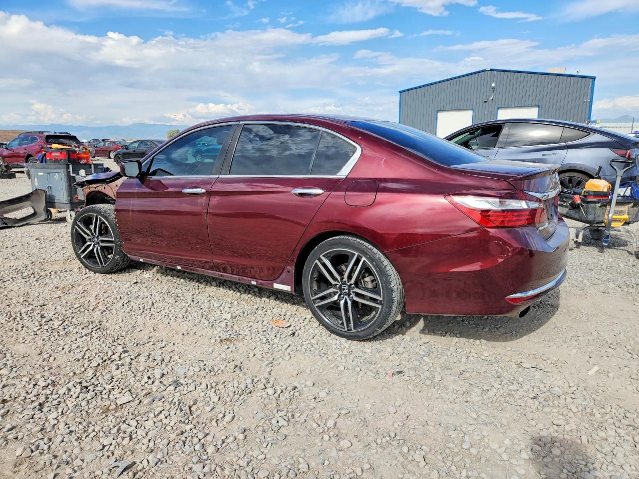 1HGCR2F5XGA052968 · 2016 HONDA ACCORD · 2/13