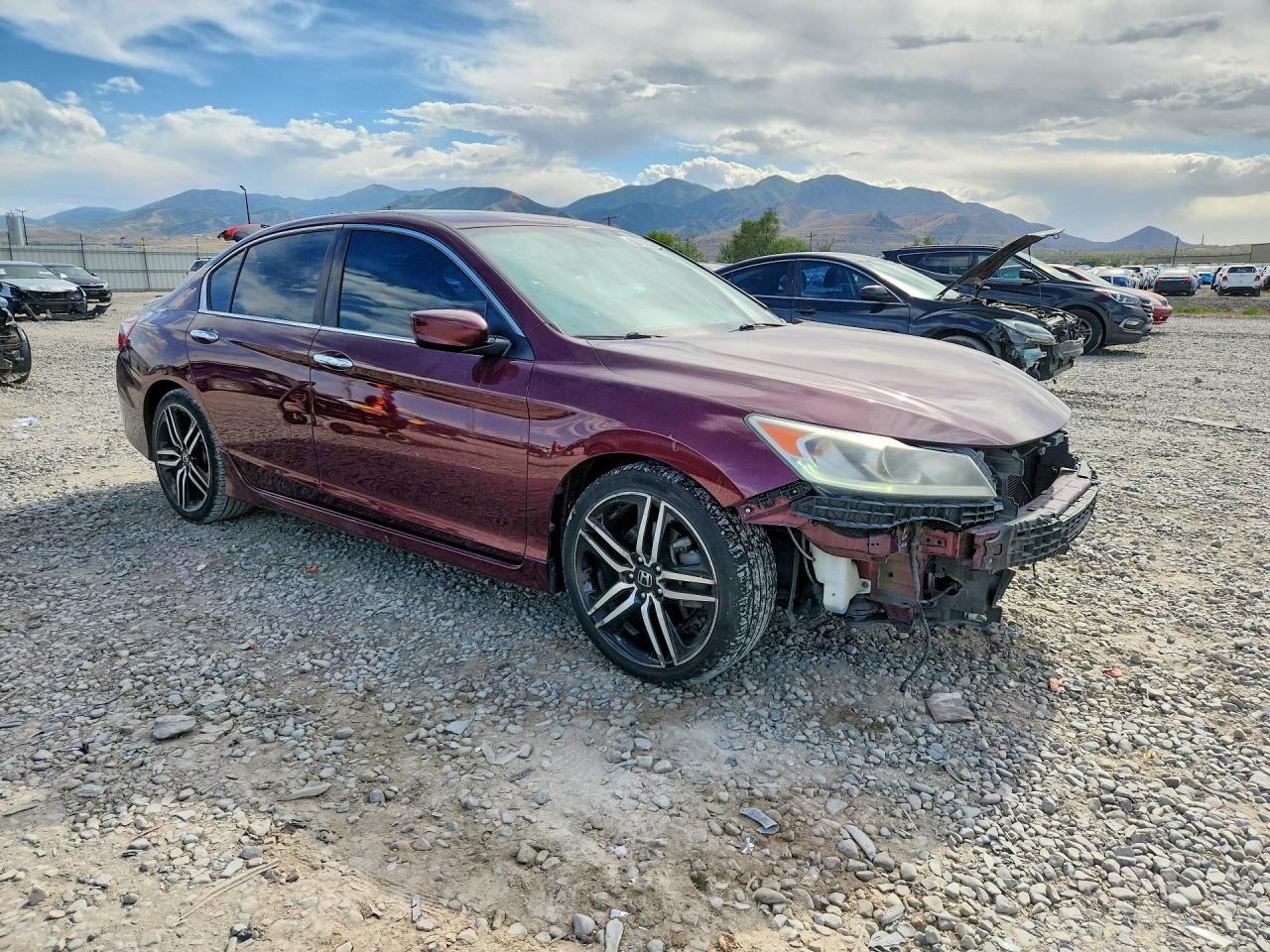 1HGCR2F5XGA052968 · 2016 HONDA ACCORD · 4/13