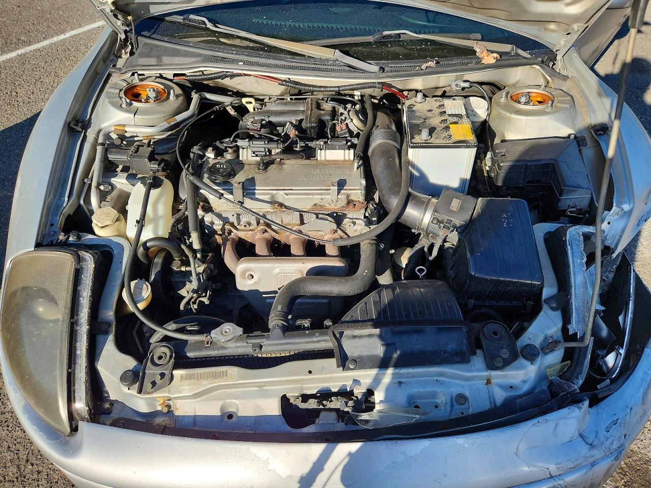 4A3AC44G6YE043781 · 2000 MITSUBISHI ECLIPSE · 10/11