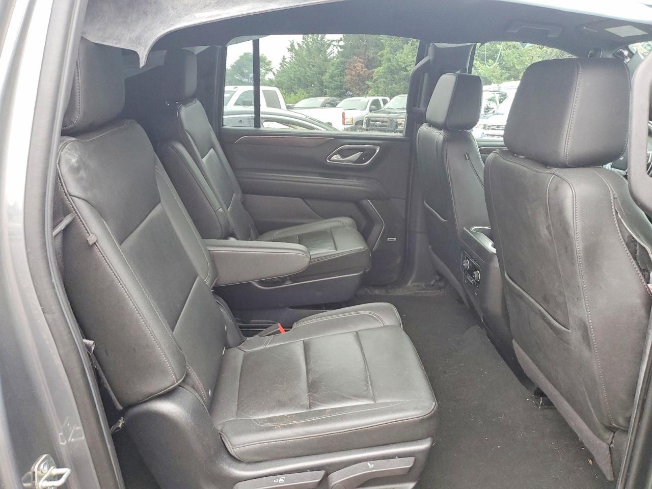 1GNSKDKD5NR127704 · 2022 CHEVROLET SUBURBAN · 11/13
