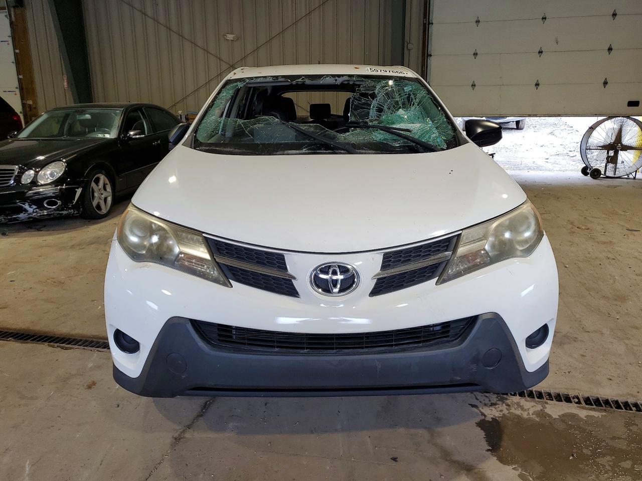 2T3BFREV9DW032964 · 2013 TOYOTA RAV4 · 5/13