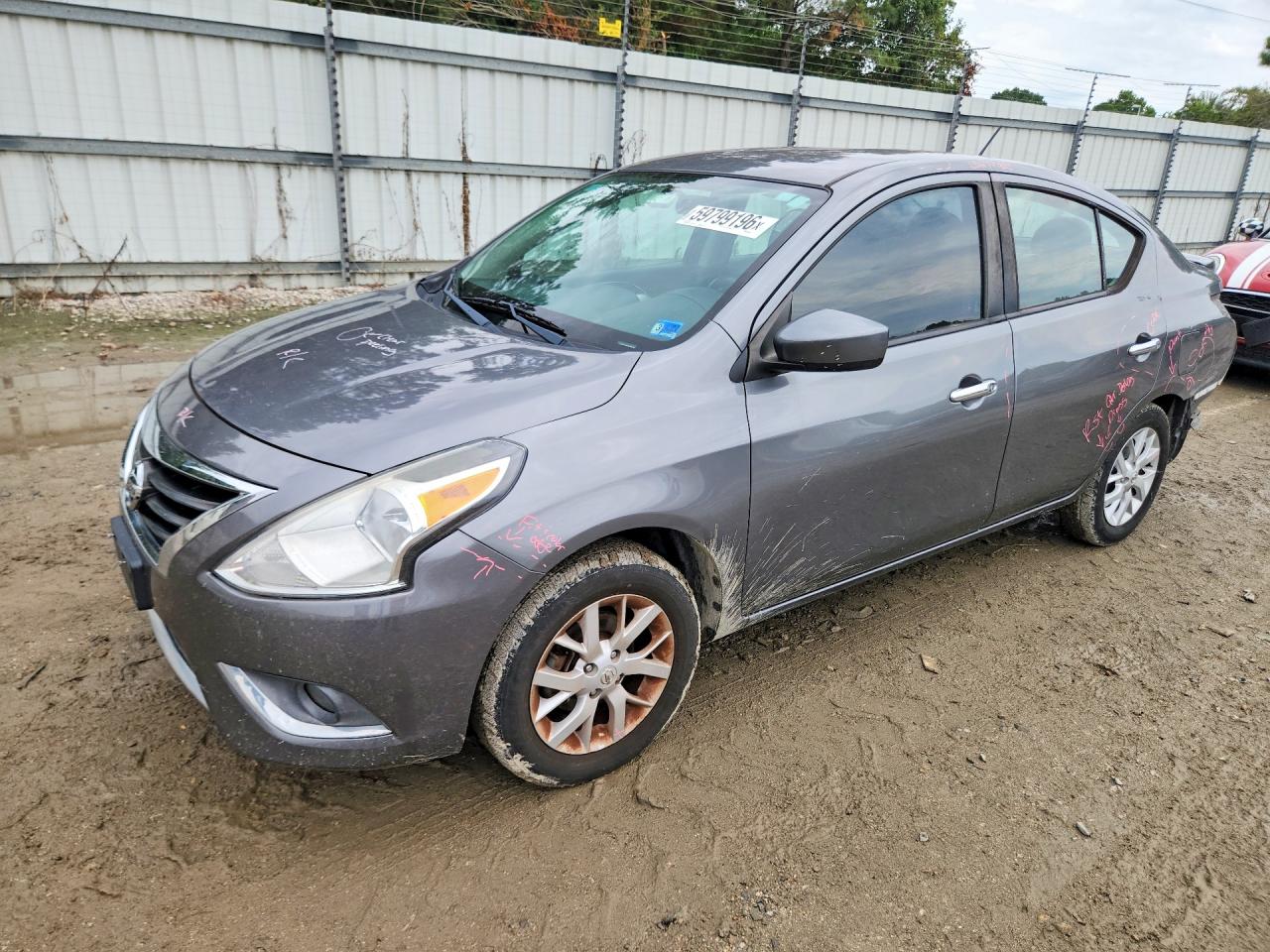 3N1CN7AP9JL856195 · 2018 NISSAN VERSA