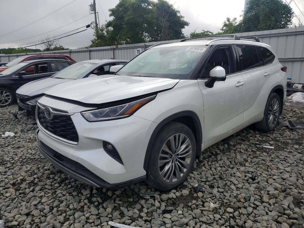 5TDFZRBH8NS187273 · 2022 TOYOTA HIGHLANDER