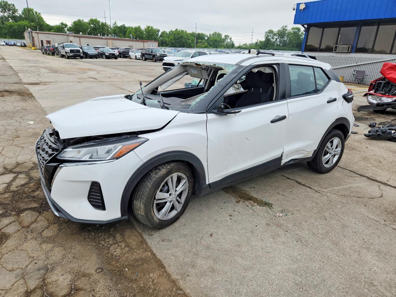 3N1CP5BV7PL488152 · 2023 NISSAN KICKS