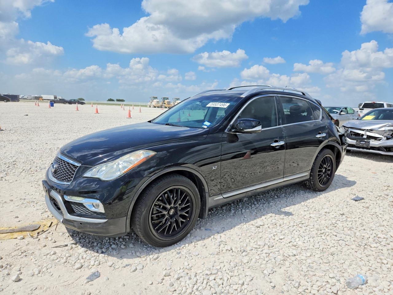 JN1BJ0RP0HM385704 · 2017 INFINITI QX50