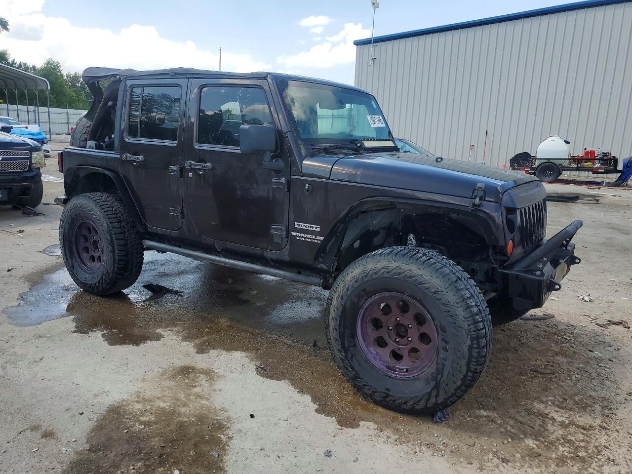 1C4BJWDG8DL654829 · 2013 JEEP WRANGLER UNLIMITED · 4/13