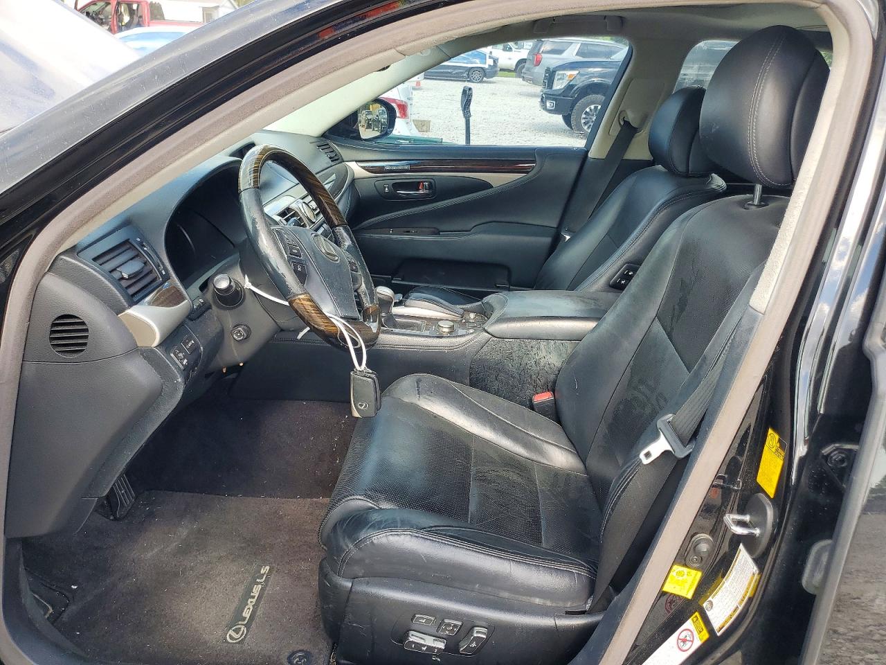 JTHBL5EF8D5119836 · 2013 LEXUS LS · 7/12