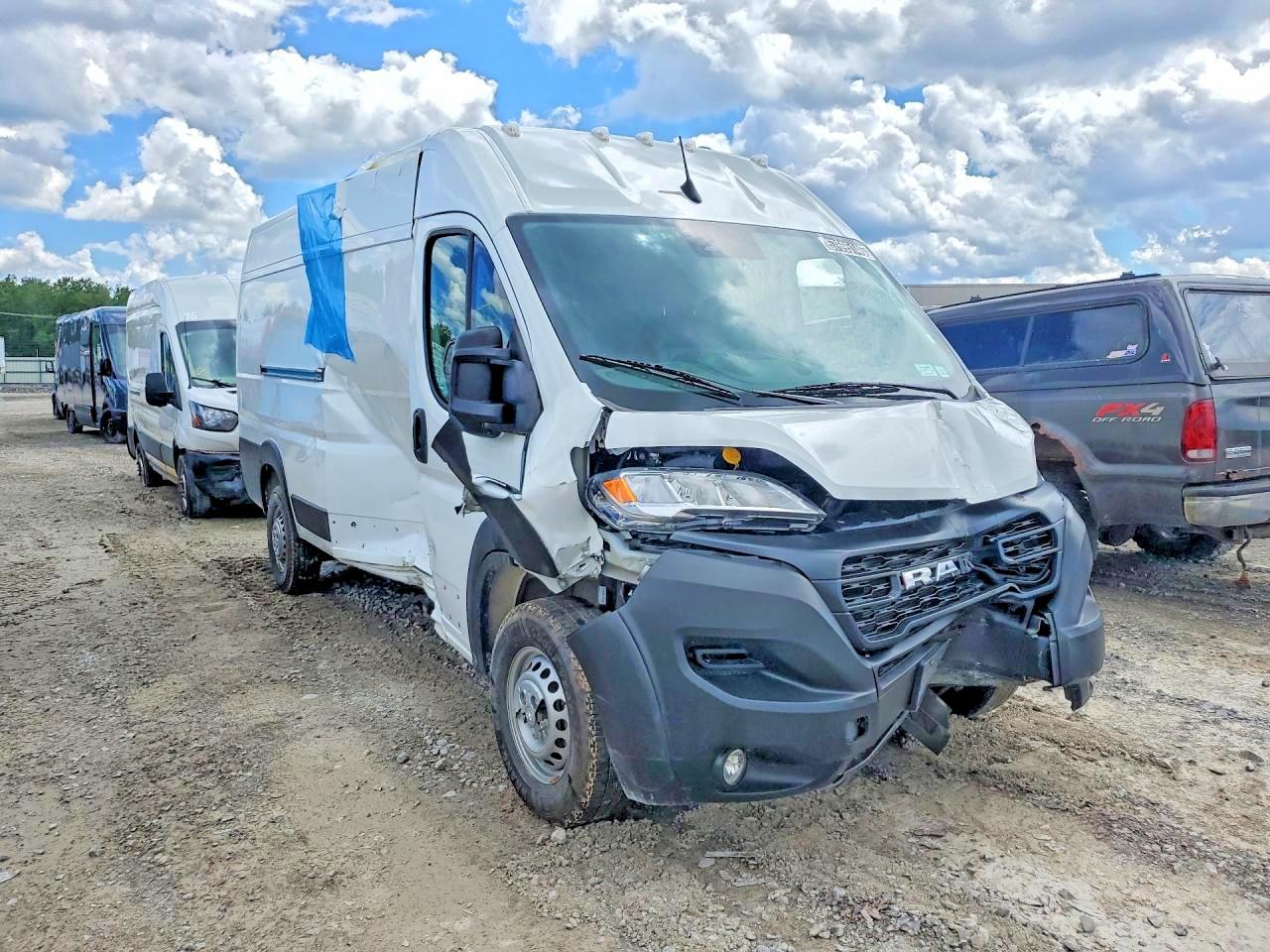 3C6MRVJG0SE504811 · 2025 RAM PROMASTER 3500 · 4/13