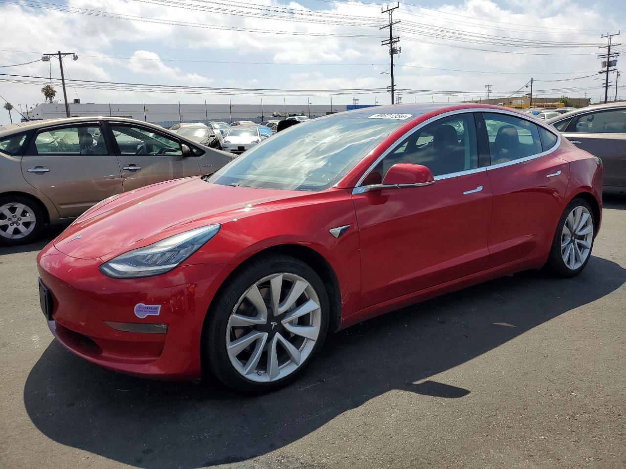 5YJ3E1EA8JF126051 · 2018 TESLA MODEL 3