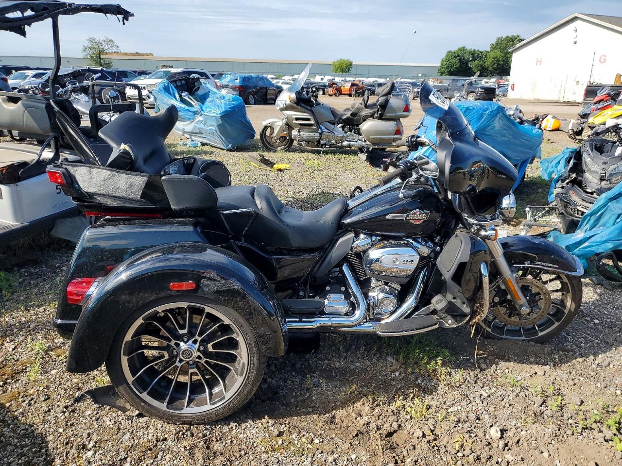 1HD1MAF14SB854929 · 2025 HARLEY-DAVIDSON FLHTCUTG