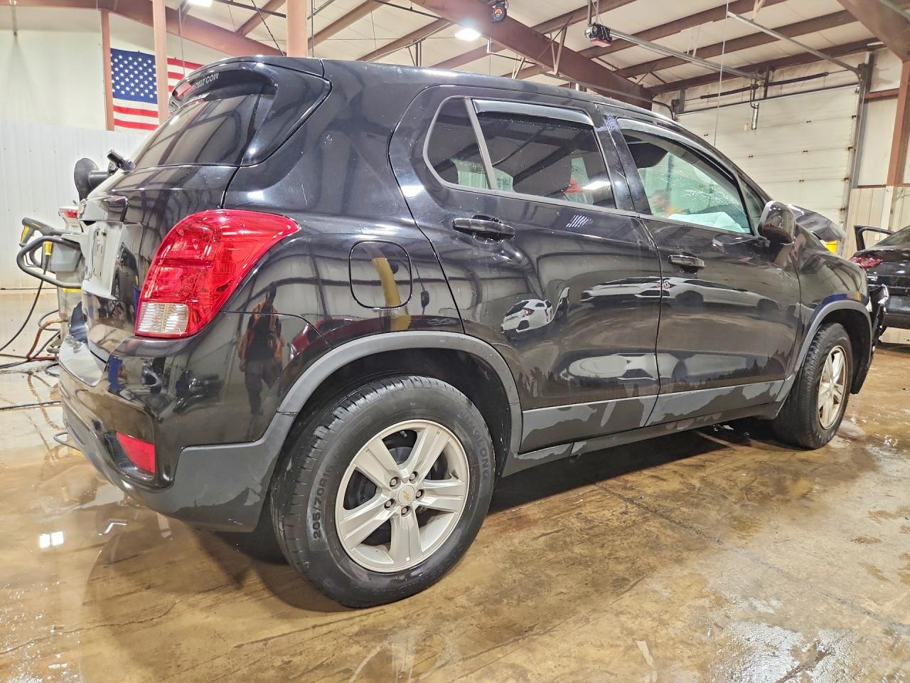 KL7CJKSB9LB038479 · 2020 CHEVROLET TRAX · 3/13