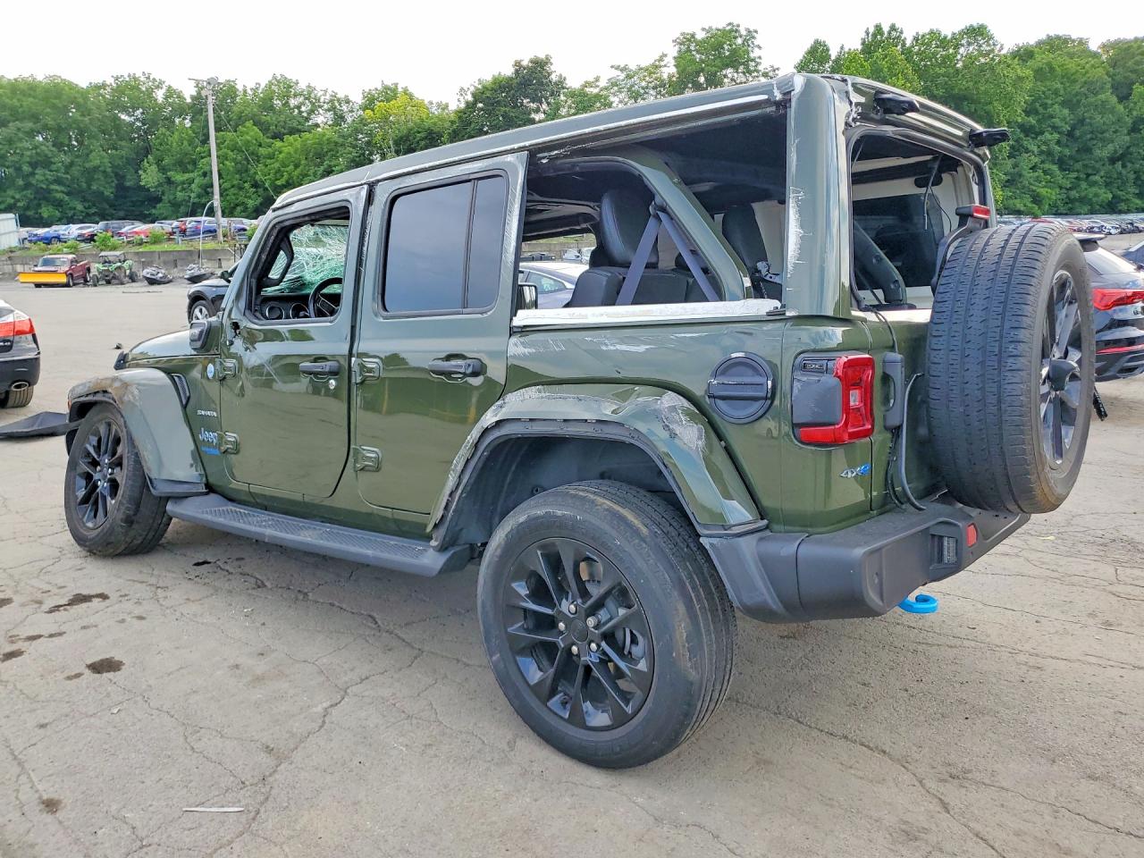 1C4JJXP67NW245953 · 2022 JEEP WRANGLER UNLIMITED · 2/13