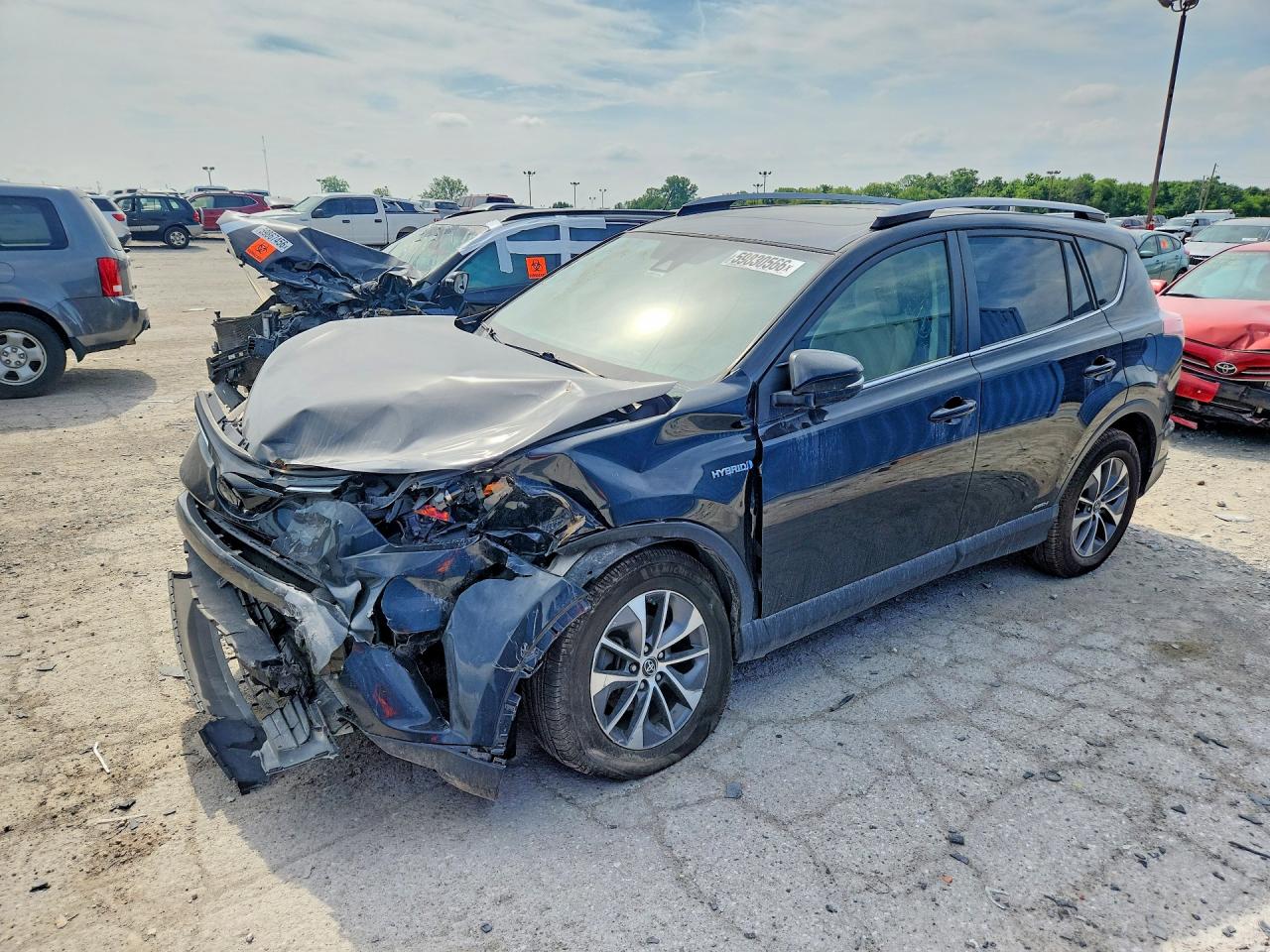 JTMRJREV3JD167024 · 2018 TOYOTA RAV4 HYBRID