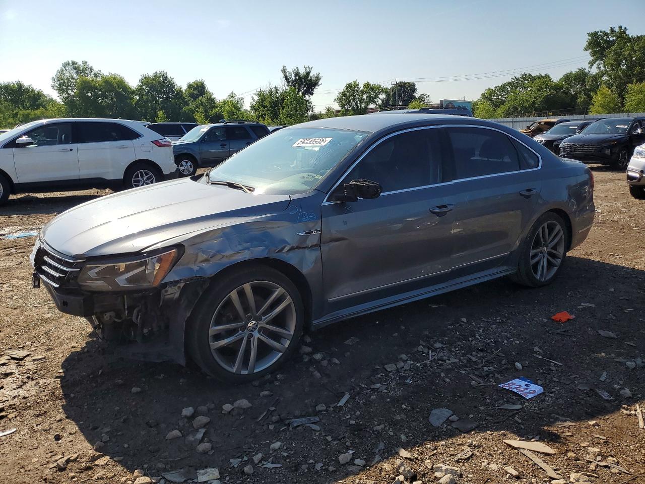 2017 VOLKSWAGEN PASSAT