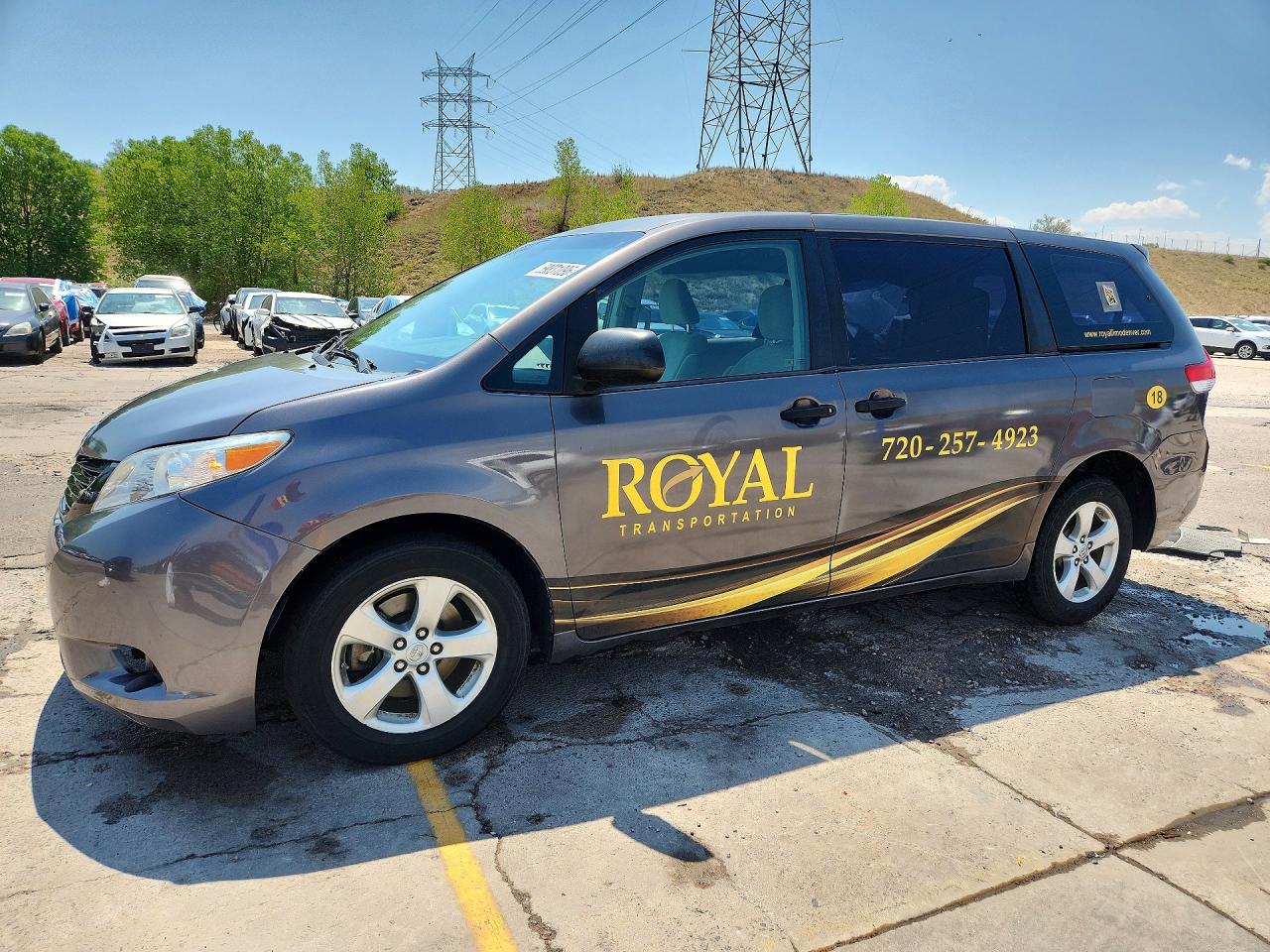 5TDZK3DC1DS350831 · 2013 TOYOTA SIENNA