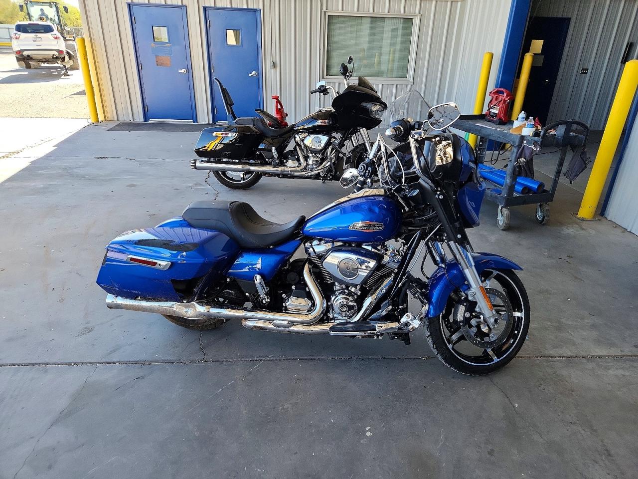 1HD1KB712SB606009 · 2025 HARLEY-DAVIDSON FLHX