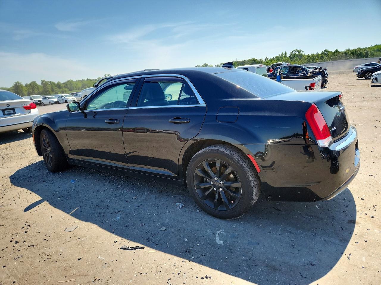 2C3CCARGXFH757264 · 2015 CHRYSLER 300 · 2/12