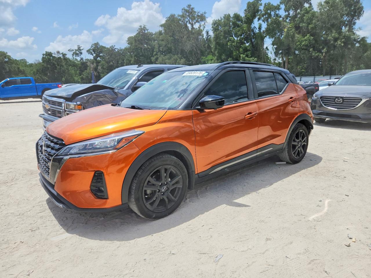 2023 NISSAN KICKS