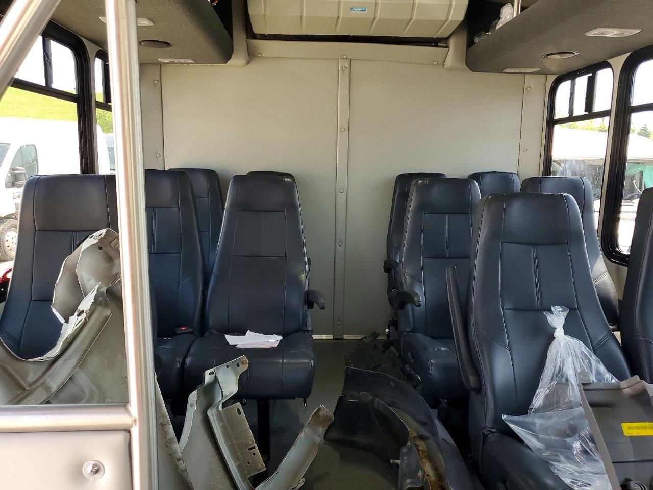 1FDWE3FS0JDC02722 · 2018 FORD ECONOLINE · 6/10