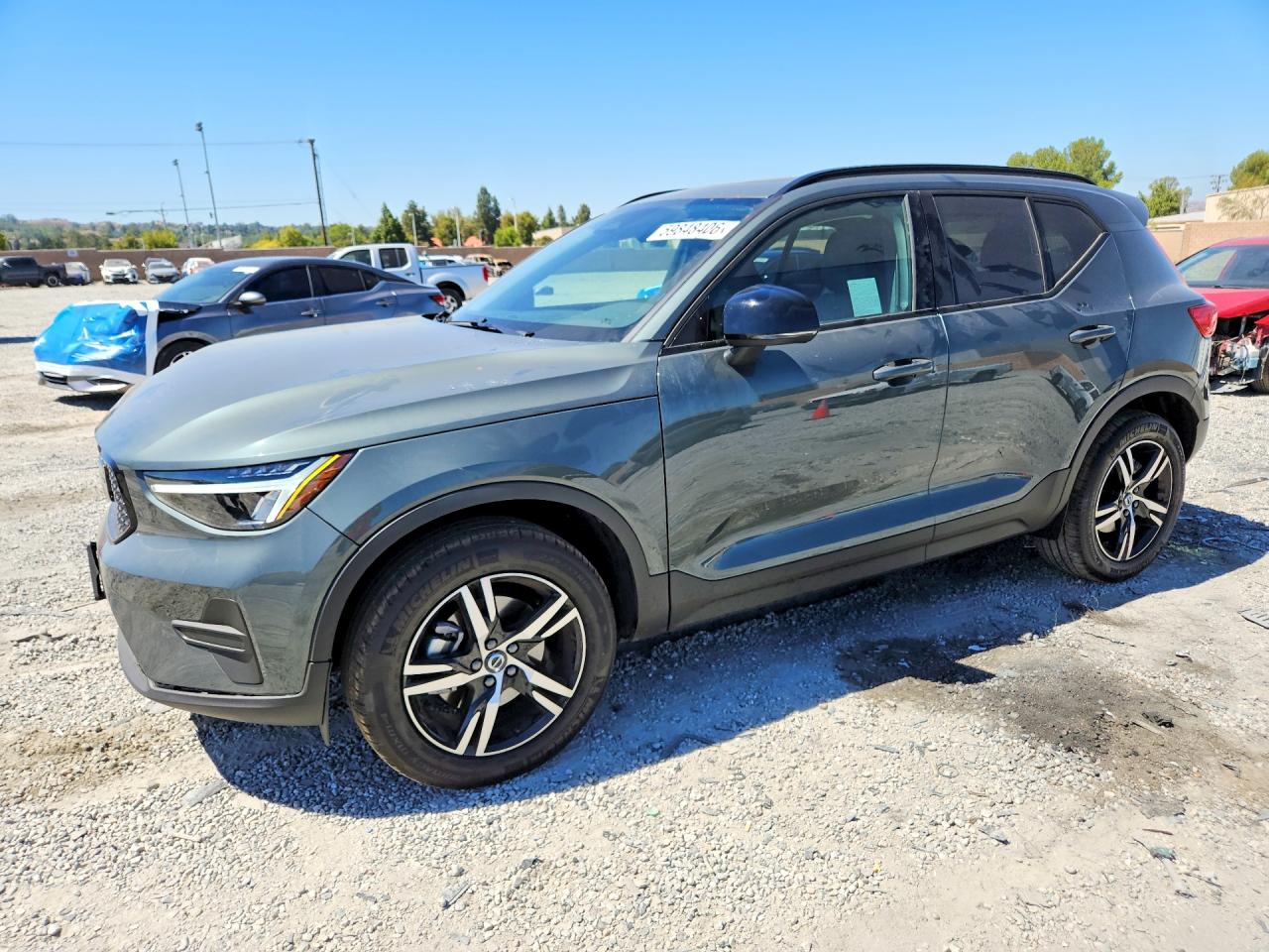 YV4K92UJ4T2745983 · 2026 VOLVO XC40