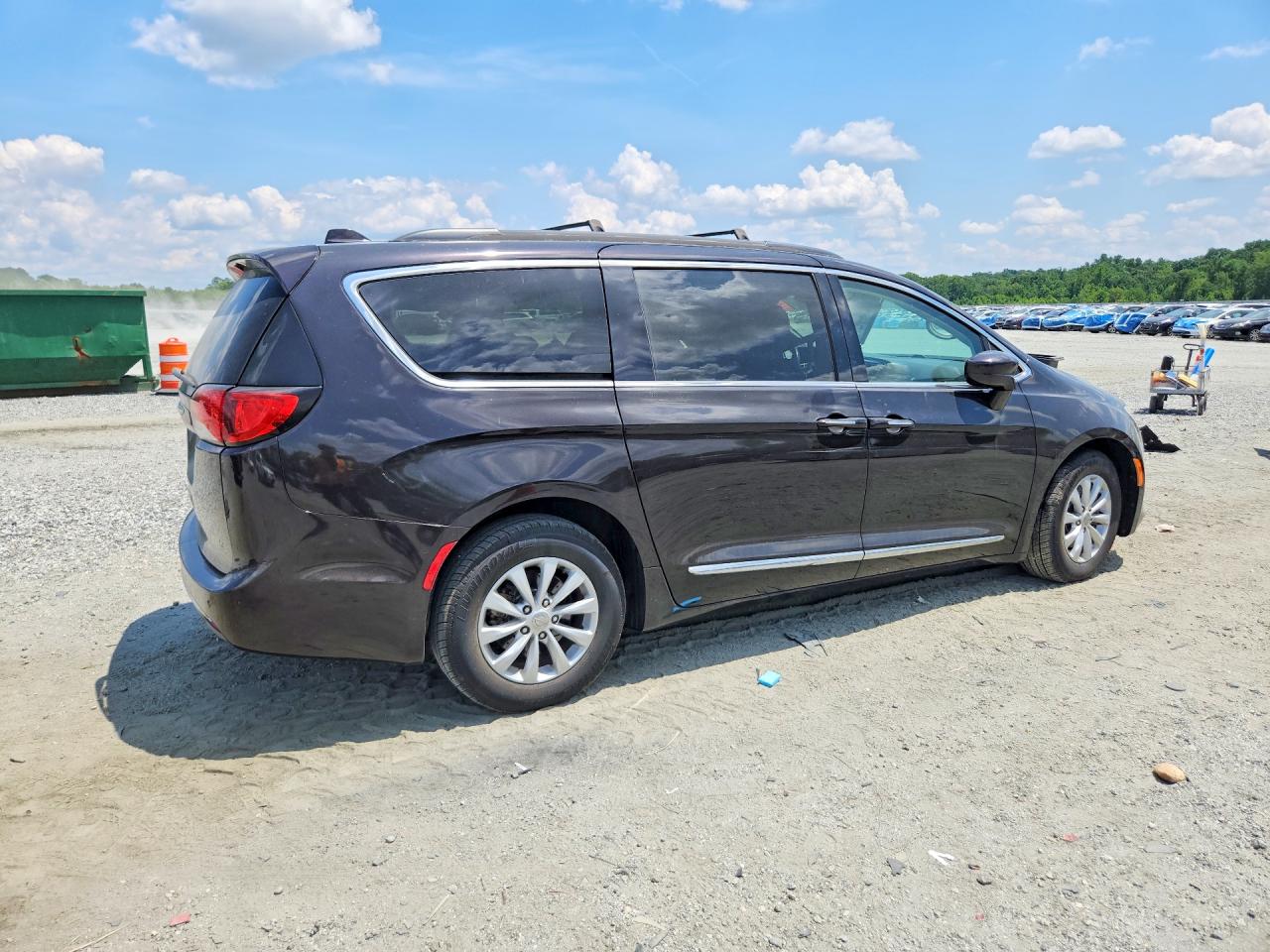 2C4RC1BG4HR543321 · 2017 CHRYSLER PACIFICA · 3/13