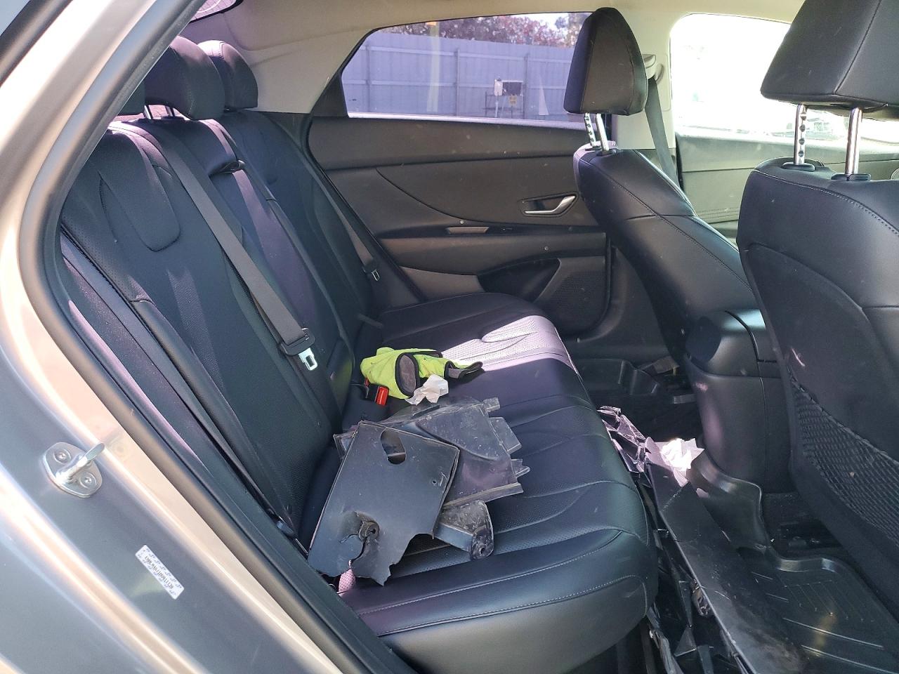 KMHLN4AJ1MU011130 · 2021 HYUNDAI ELANTRA · 10/12