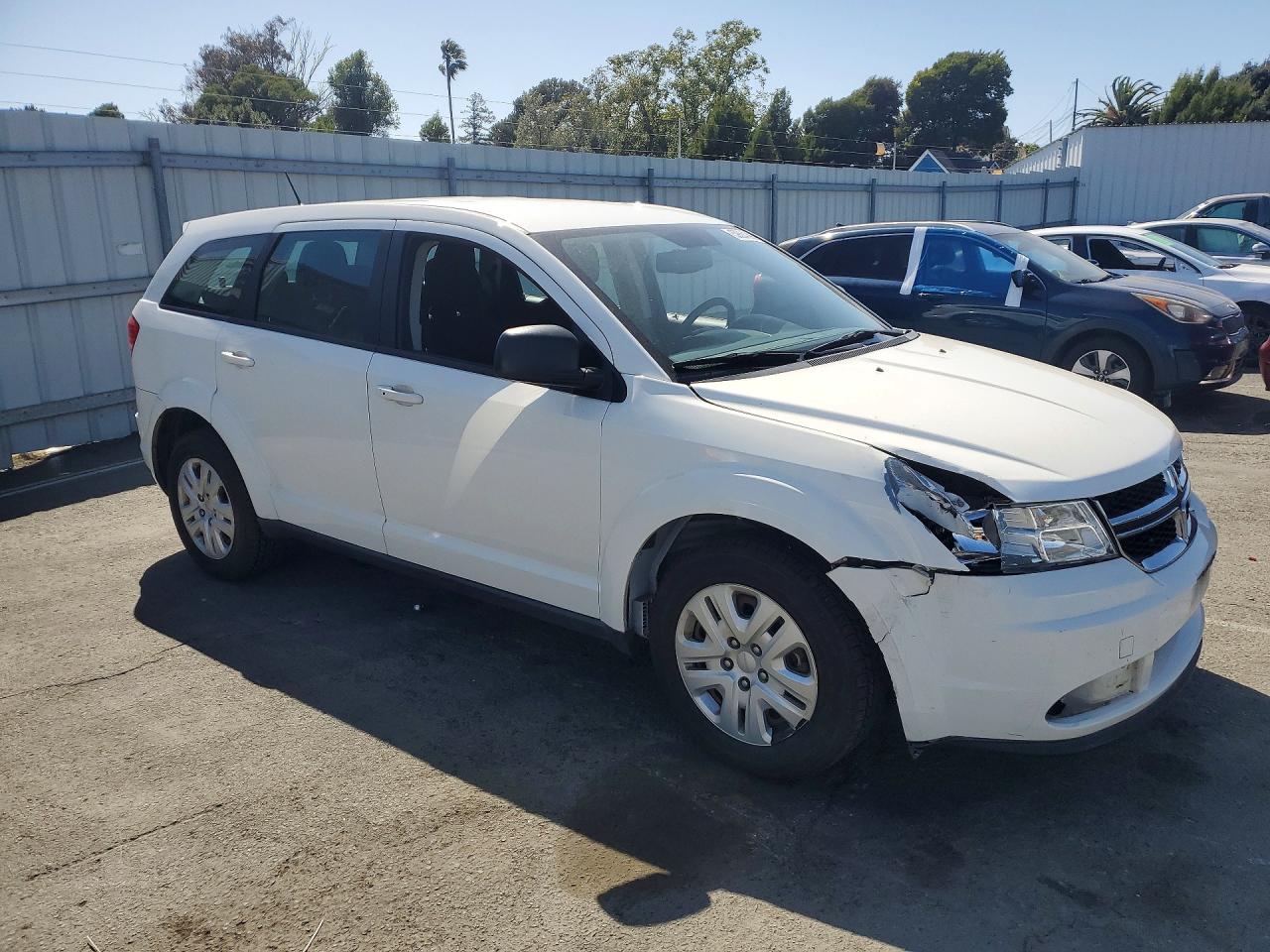 3C4PDCAB8FT712143 · 2015 DODGE JOURNEY · 4/12