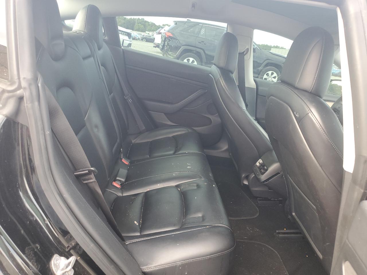 5YJ3E1EA2MF985320 · 2021 TESLA MODEL 3 · 10/12