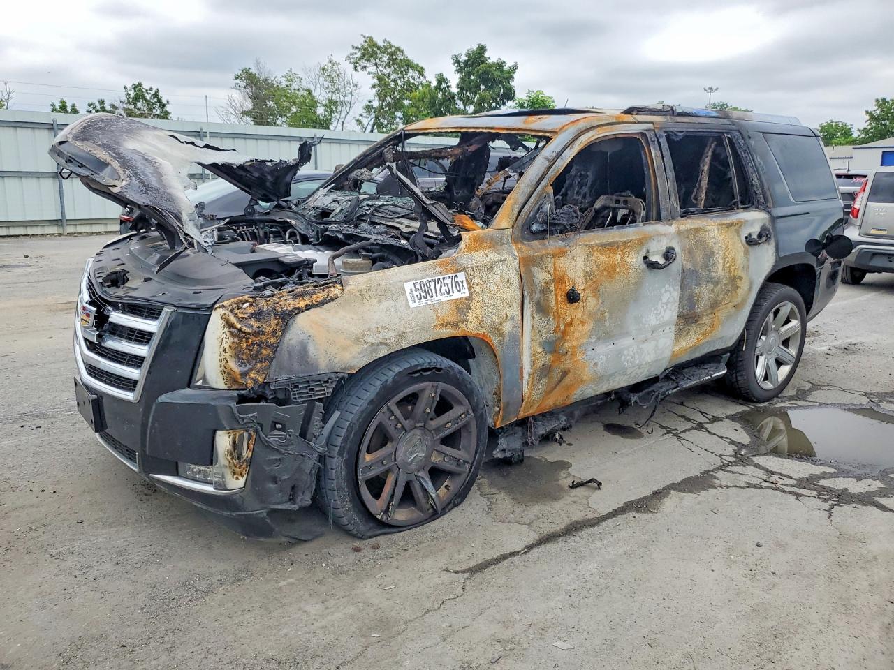 1GYS4BKJ3LR218359 · 2020 CADILLAC ESCALADE
