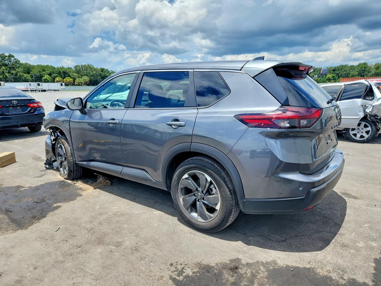 5N1BT3BB8SC764787 · 2025 NISSAN ROGUE · 2/13